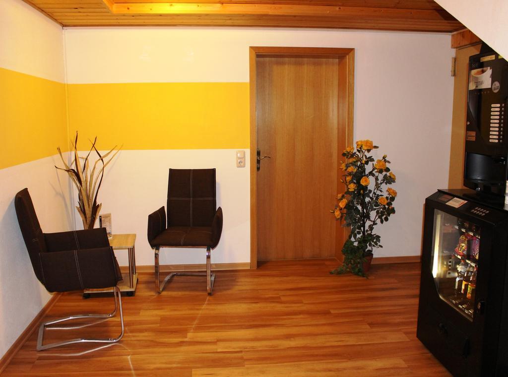 Gaeste-Haus Roesch Wiesent Dış mekan fotoğraf