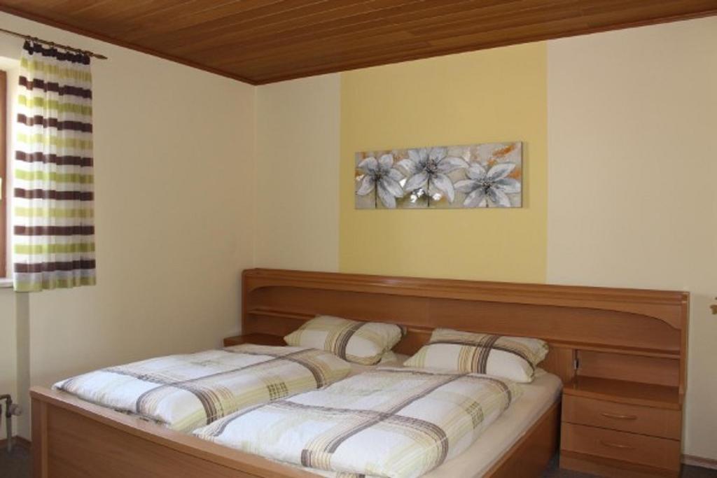 Gaeste-Haus Roesch Wiesent Dış mekan fotoğraf